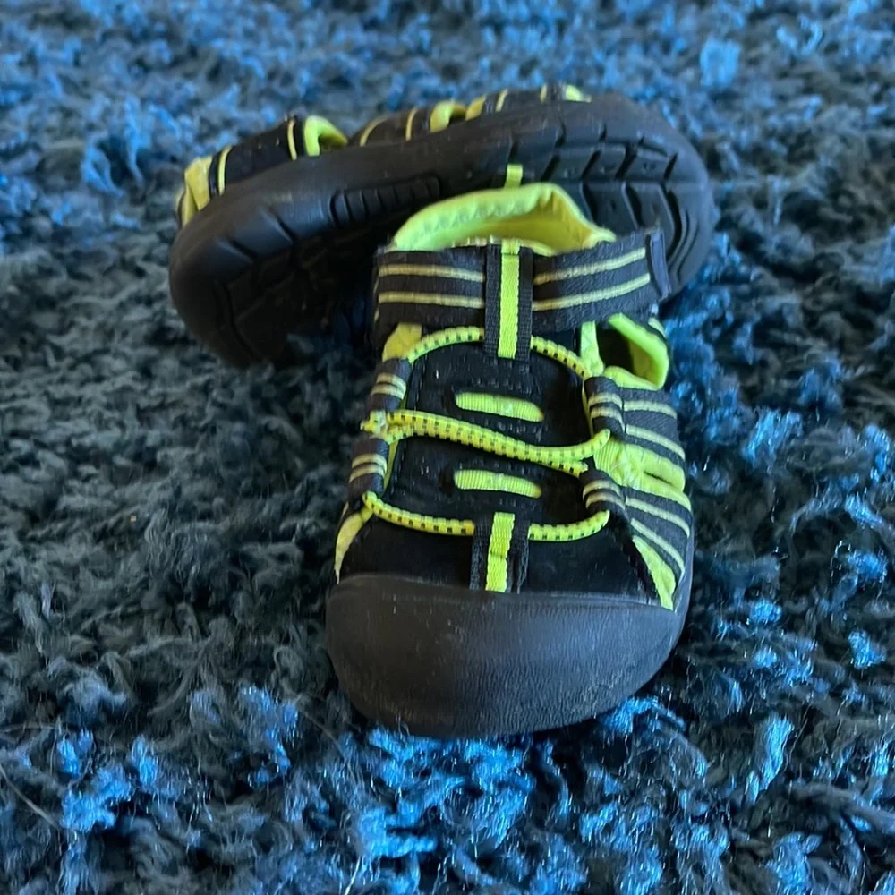 Stride Rite and In Style - Picture 5 of 5